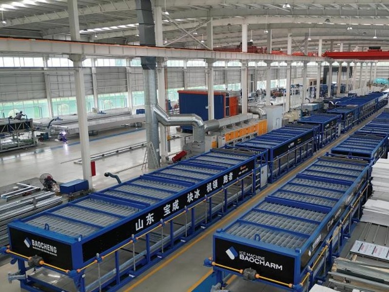 Meningkatnya Permintaan, Kualitas Terpercaya: Melihat Lebih Dekat Produksi Mesin Es Blok Pendingin Langsung Kami yang Berkembang Pesat